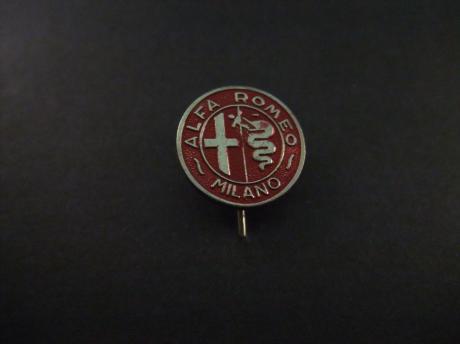 Alfa-Romeo Milano Italiaanse autofabrikant logo rood-zilverkleurig